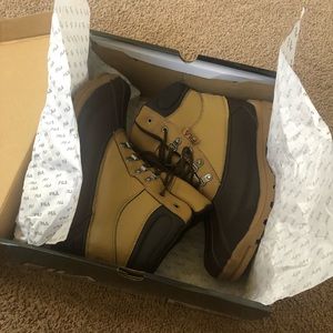 Men’s fila weather tech boots size 13